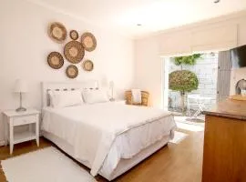 Camps Bay Guest Suite with private pool
