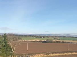 Beech Hedge: Coupar Angus şehrinde bir otoparklı otel