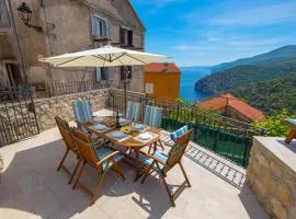 House Bajota with terrace and sea view