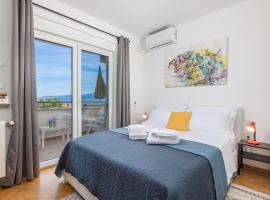 My Way room, parking, sea view, terrace, alloggio in famiglia a Fiume (Rijeka)