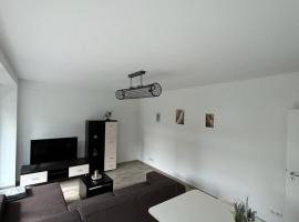 Ferien- und Monteurwohnung mit großem Garten, Hotel in Oldenburg