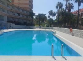 Apartamento Margarita con piscina en Playa Honda, Playa las Américas, готель, де можна проживати з хатніми тваринами у місті Арона