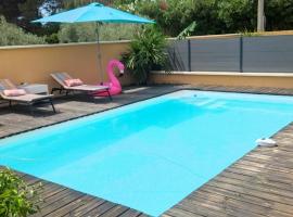 Villa 180m2 avec piscine, hôtel à Saint-André-de-Sangonis