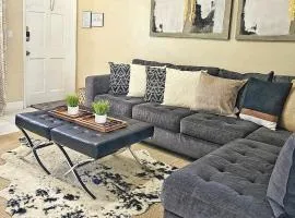 Glam 2 Bedroom Apartment Close to NSU in Cooper City