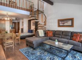 Tamarron Lodge Loft 338, хижа в Дуранго