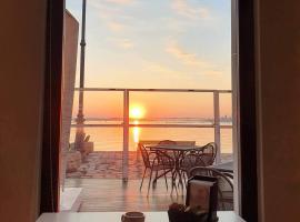 Albergo Del Sole: Taranto'da bir otel