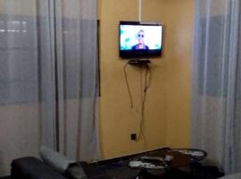 VILLA Sourou Climatisée Avec WiFi Gratuit A 6 Nuitées de Réservation, apartmán v destinaci Lomé