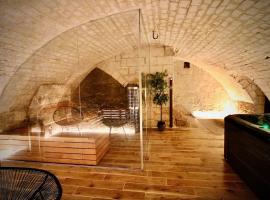Spa Gaalor***** - Jacuzzi & Sauna à Rouen, khách sạn ở Rouen
