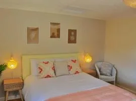 Cosy Cottage, dog friendly with wood burner