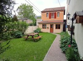 Le gîte embarqué - Géré par Presta-Zen'Services - Barque électrique en supplément, ξενοδοχείο σε Verdun-sur-Meuse