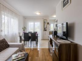 Apartment Zara with Free parking – tani hotel w mieście Senj