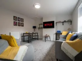 3 bedroom Cannock flat ideal for groups