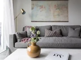 Downtown Dolly - Stylish Airy and Cozy
