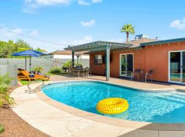 Old Town Scottsdale Heated Pool Close to Everything, cabaña o casa de campo en Scottsdale