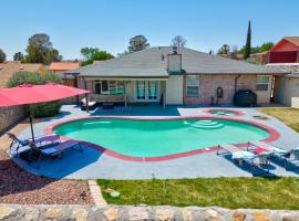 Home with Mountain View/Pool/Tub, vacation rental in El Paso