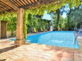 Awesome Home In Sernhac With Wifi, villa in Sernhac