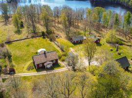Amazing Home In Markaryd With Wifi And 3 Bedrooms, cottage in Markaryd