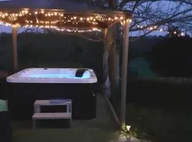 Chalet Mélèze - Les Chalets de Barruérot - Spa jacuzzi privatif - Piscine en été