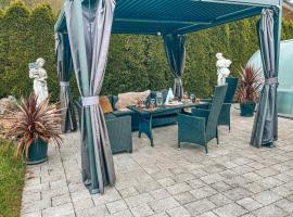 Panorama-Residenz, mit Pool, hotel with parking in Bad Koetzting