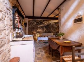 Si-Moutique, le Case-grotte degli Avi 2: Modica'da bir daire
