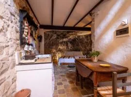 Si-Moutique, le Case-grotte degli Avi 2