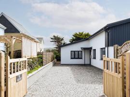 The Hideaway, Modern 3 bed in Tintagel, Cornwall, hotel sa Tintagel