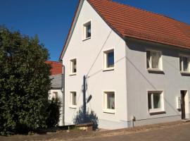 Wohnung Nähe Uni Ilmenau und Autobahn A71, hôtel à Ilmenau