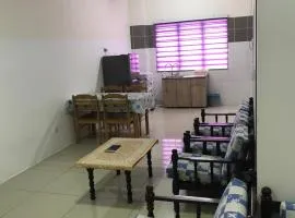 AZ HomeStay Bandar Puncak Alam