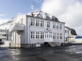 Einarshúsid Guesthouse, hotel v destinaci Bolungarvík