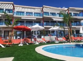 AZAHAR BEACH Red Apartments & Spa، فندق في الكوسيبري