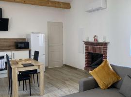 Bel appartement au coeur du village de Sartene, hotel in Sartène