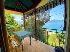 Ramo's Cozy Beachside Haven with Panoramic Views - 4th