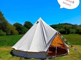 Dorset Glamping Fields, luxury tent in Corfe Mullen