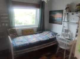 Bedroom in quiet neighborhood
