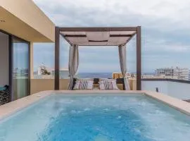 Unique penthouse with private pool & sea view