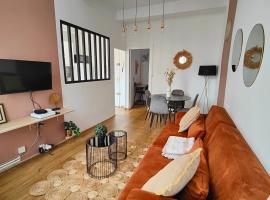 Charmant T2 atypique, rénové, confortable, hotel in Béziers