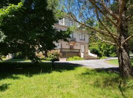 Résidence du Rougier, hotel a Camarès