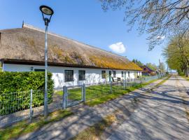 Alte Schnitterkate, hotel with parking in Lassan