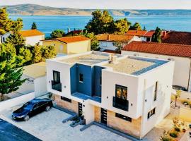 Villa La Merion, hotel en Starigrad-Paklenica