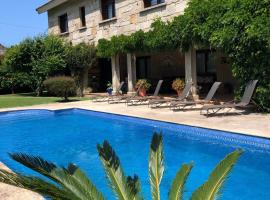 Casa da Lomba Piscina y vistas al mar en Baiona, rumah kotej di Baiona