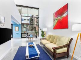 Open Loft in Redmond Core - 92 Walkscore!, hotel v destinaci Redmond