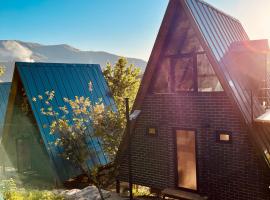 GreenWood Cottages Merisi, hotel s jacuzzi v destinaci Merisi