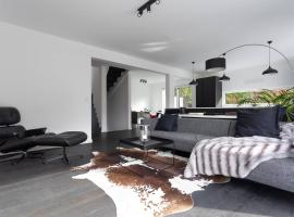 Villa with Pool, holiday home sa Vienna