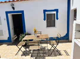 Zena Houses, Hotel in Beja