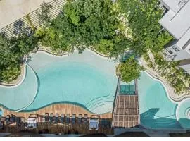 Exclusive studio in a gated community by CASA PARAISO