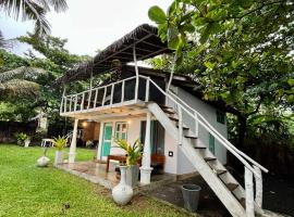 디크웰라에 위치한 호텔 Beach House Kalukatiya - Family Villa, Seaview Room, Garden Room