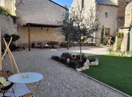 Hôtel Rive Sud – hotel w mieście Chinon