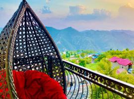 Staynest Mashobra with balcony- A peacefull stay, ξενοδοχείο στη Σίμλα