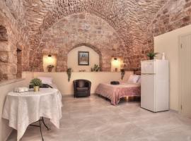 בראשית - סוויטות בוטיק בצפת העתיקה - Beresheet - Boutique Suites in the Old City, hotel in Safed