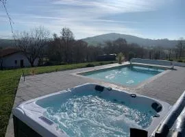 Studio Laina avec piscine, spa optionnel